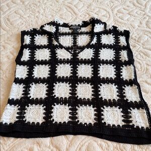 OLIVER O. Black and White Crochet Sleeveless Sweater
